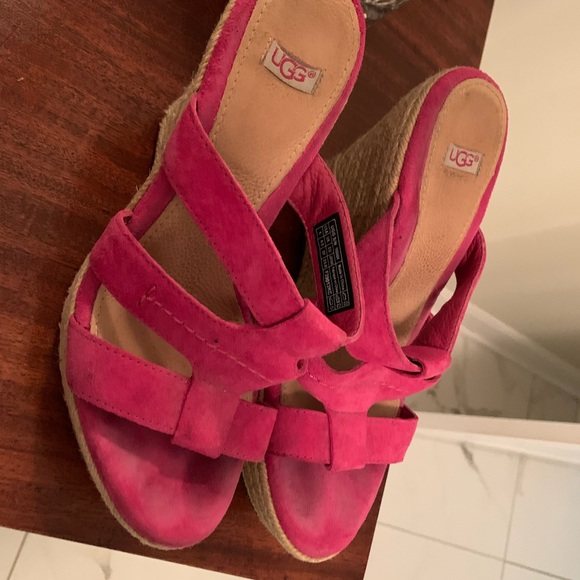 Ugg’s sandals - Picture 2 of 2